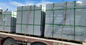 达州 芝麻白花岗岩地铺石装车日常