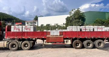 达州 芝麻灰花岗岩地铺石出货日常