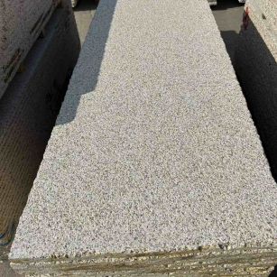 达州 黄金麻花岗岩荔枝面毛板，半成品