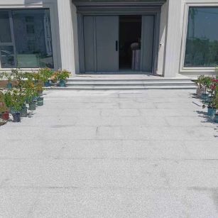 达州 芝麻白花岗岩地铺石地面铺装