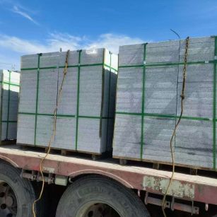 达州 芝麻白花岗岩地铺石装车日常