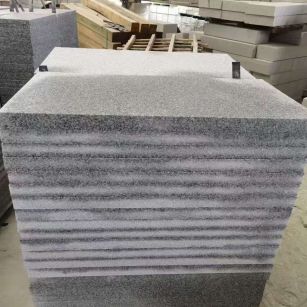 达州 芝麻白5公分火烧地铺成品，900*400，规格可定制