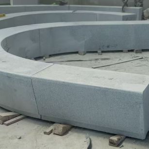 达州 芝麻白花岗岩光面弧形坐凳