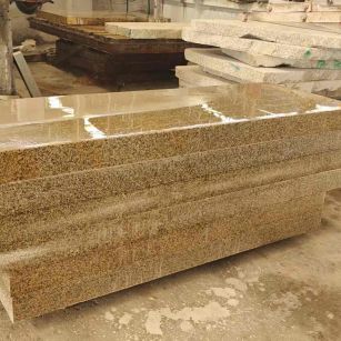 达州 黄金麻栏杆料半成品加工中