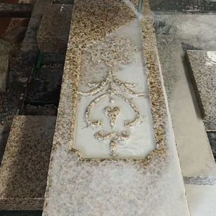 达州 黄金麻花岗岩异形加工雕刻栏杆大柱