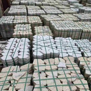 达州 黄金麻白麻花岗岩荔枝面地铺石(冰裂纹)