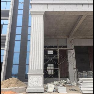 达州 芝麻白光面花岗岩门楼大柱（罗马柱）配雕花底座