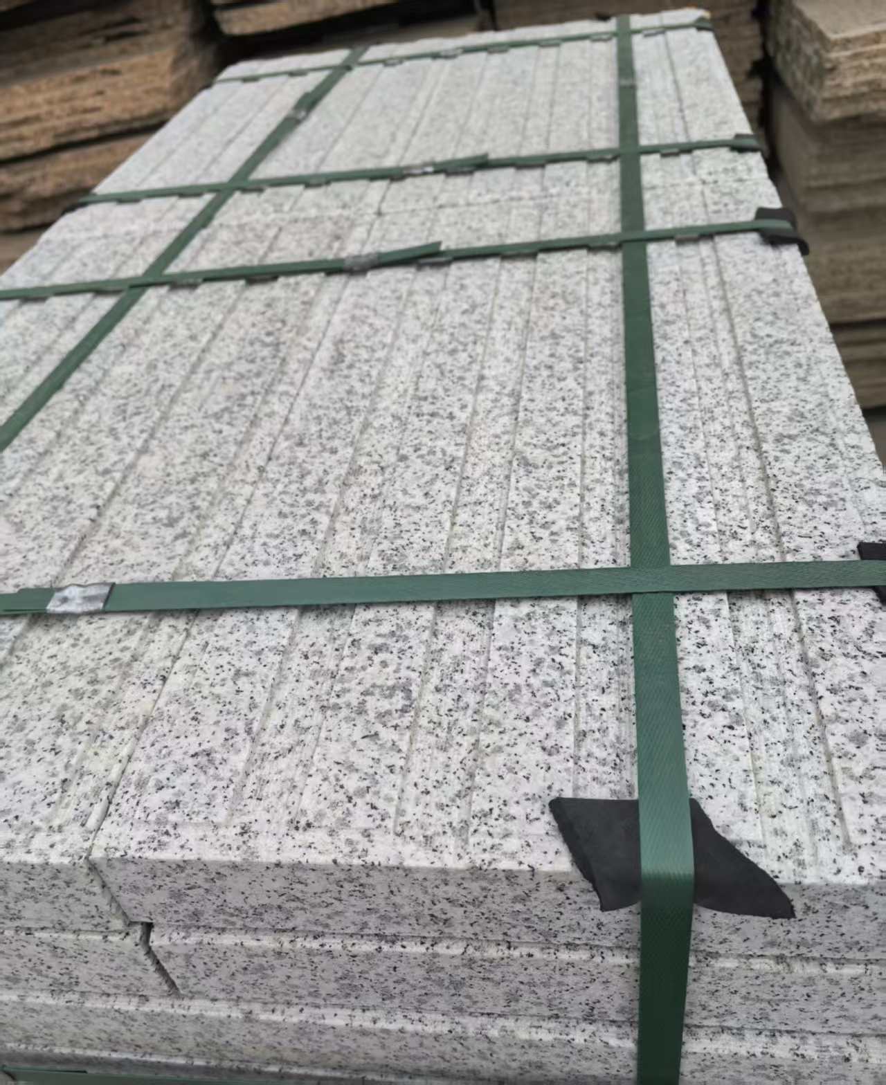 达州 白麻花岗岩直行盲道石，盲条，地铺石