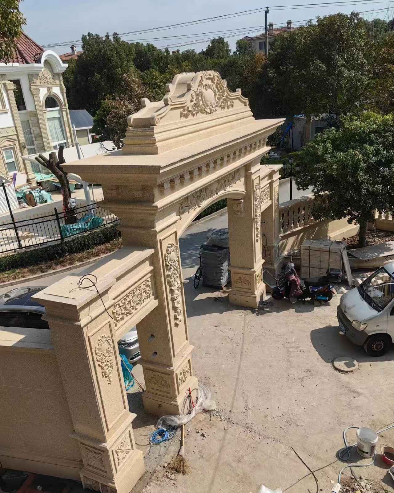 达州 黄金麻荔枝面花岗岩别墅门楼