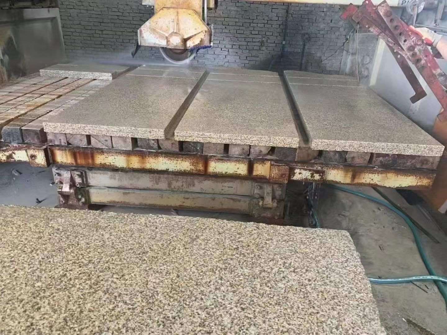 达州 黄金麻荔枝面成品板加工