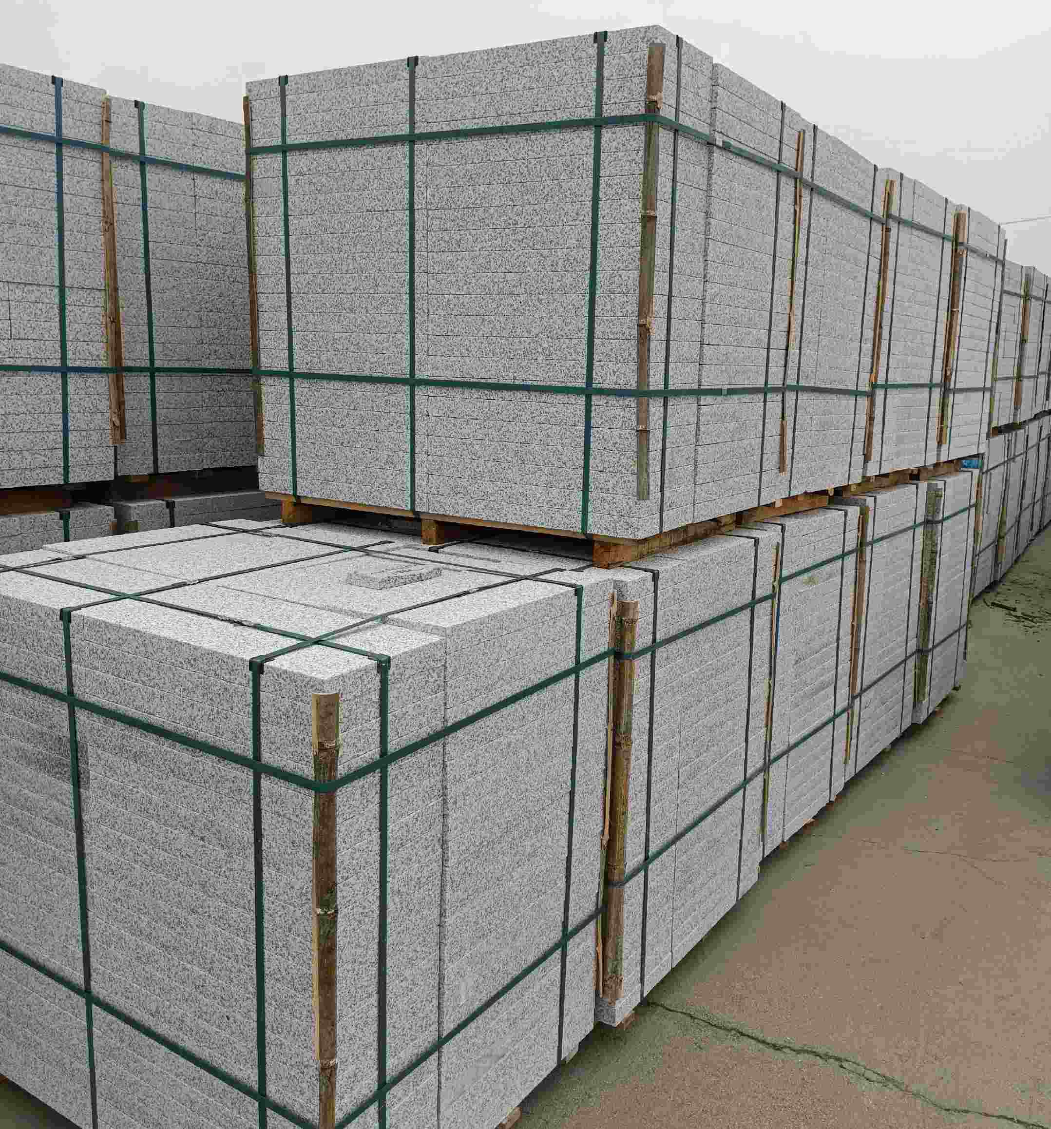 达州 白麻花岗岩石材荔枝面地铺石（300*600*50）