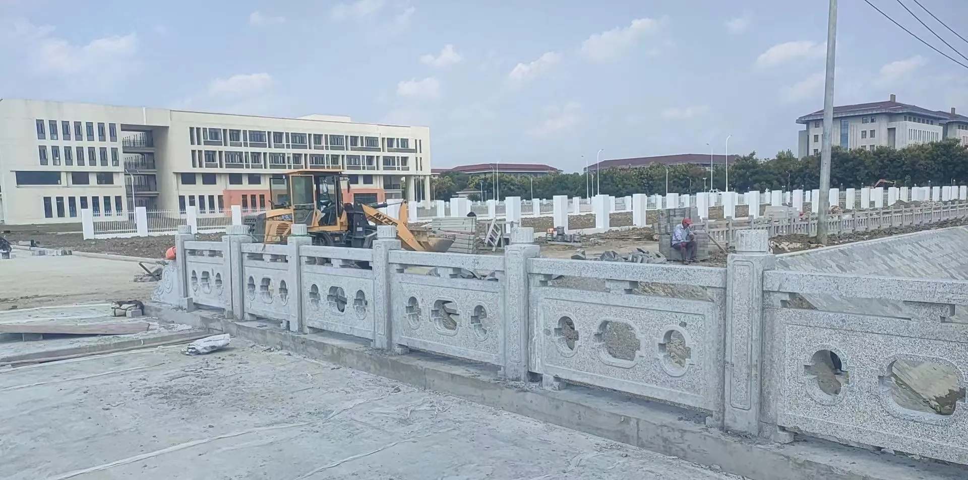 达州 白麻花岗岩荔枝面河道栏杆