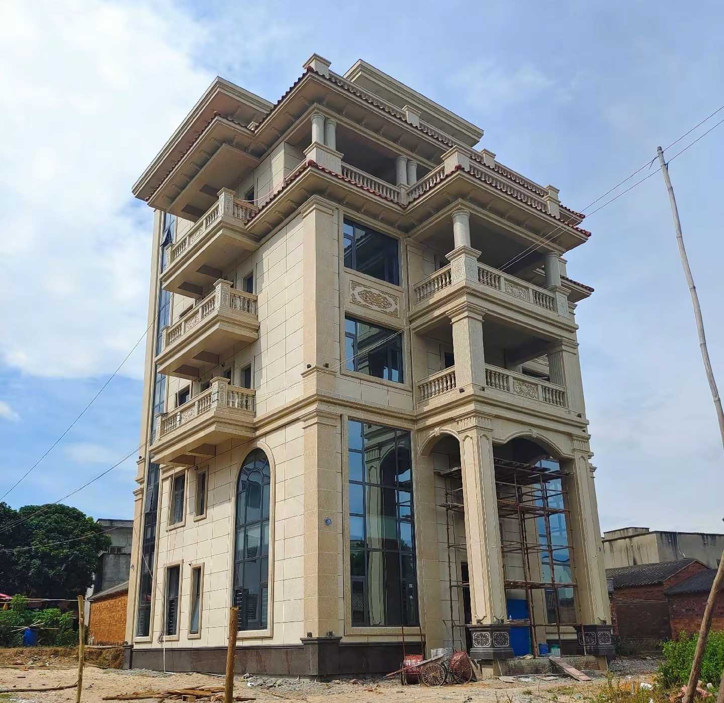 达州 黄金麻花岗岩石材别墅外墙干挂搭配（雕花栏杆花瓶柱门楼罗马柱）