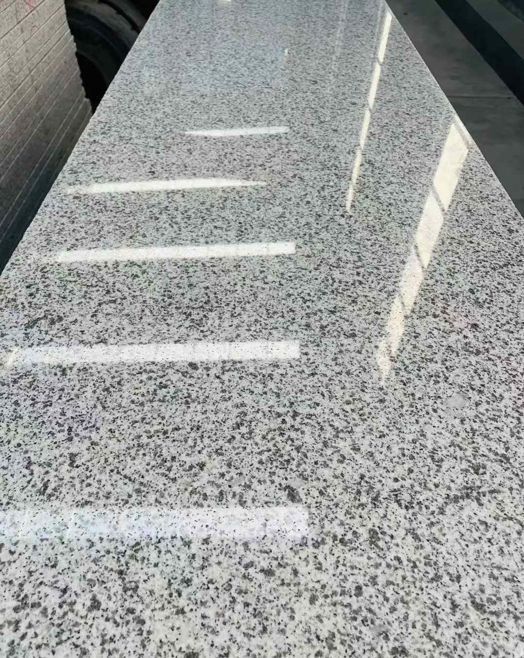 达州 白麻花岗岩光面毛板