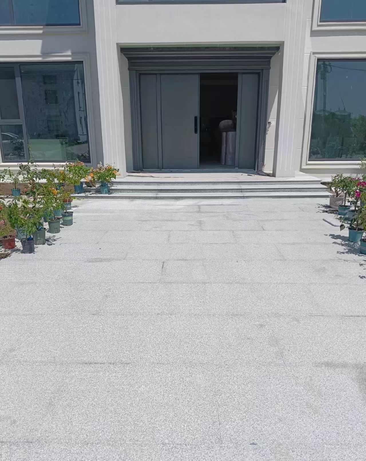 达州 芝麻白花岗岩地铺石地面铺装